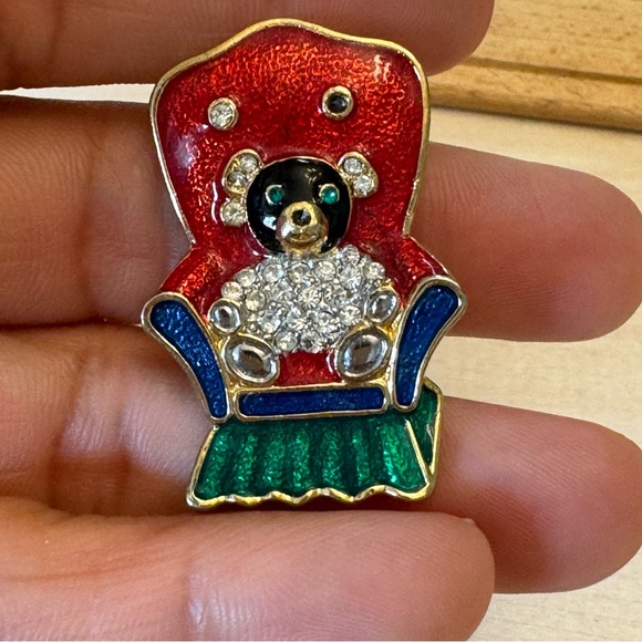 Vintage Gold Tone Metal Teddy Bear In Chair Rhinestone Enamel Brooch Pin - Picture 2 of 6